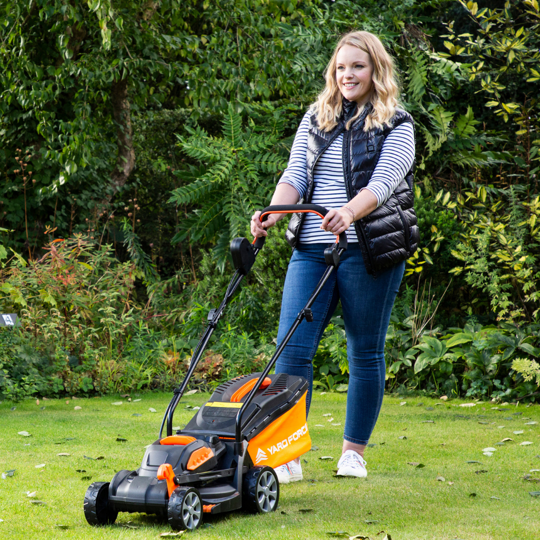 20V 33cm Brushless Cordless Lawnmower & Trimmer Lawn Care Twin Pack